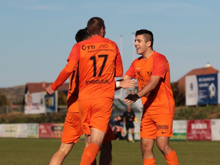 Torjubel in Minute 25. als Hinterberger den SCW in Front bringt.