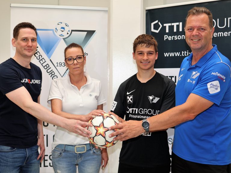 Foto v.l: Christian Penzenauer, Petra Köberl (beide TTI), Fabian Leitner, Obmann Robert Gnant; Foto v.l: Christian Penzenauer, Petra Köberl (beide TTI), Fabian Leitner, Obmann Robert Gnant;