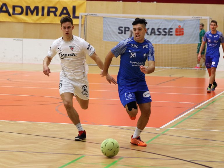 Gabriel Hinterberger (r.) erzielte drei Tore gegen Grein.