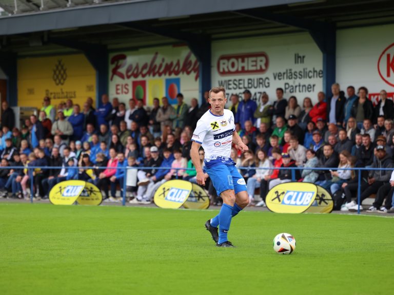 Vor einer tollen Zuschauerkulisse präsentierte sich Andreas Lahmer als einer der besten SCW-Kicker.