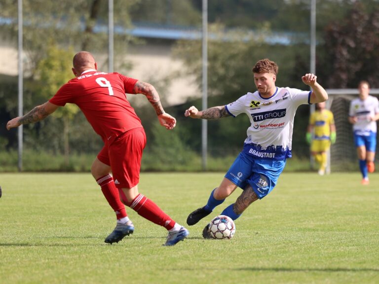 Luca Biber (r.) trifft fünf mal für sein Team.