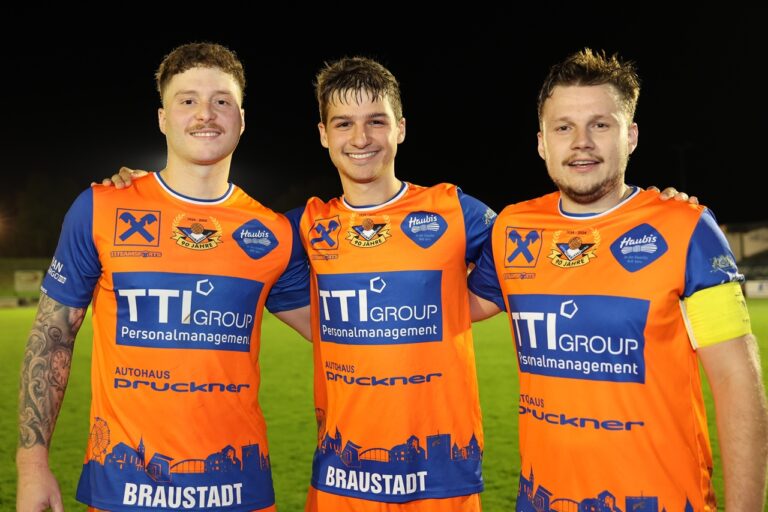 Die Torschützen: Luca Biber, Fabian Leitner und Kapitän Roman Wurzer (v.l.).